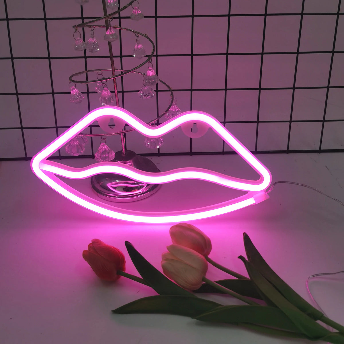 Pink lip shaped neon light, USB/battery powered art.